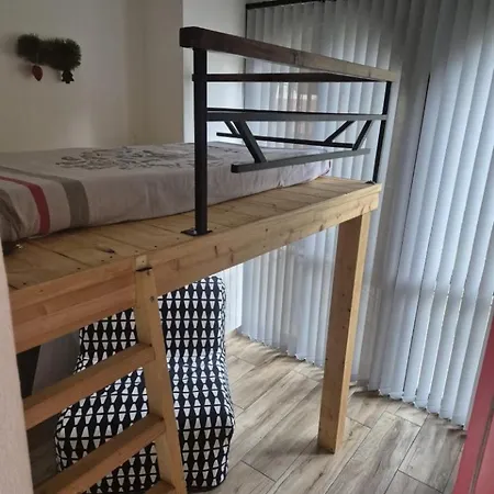 View Tower Apartment *
